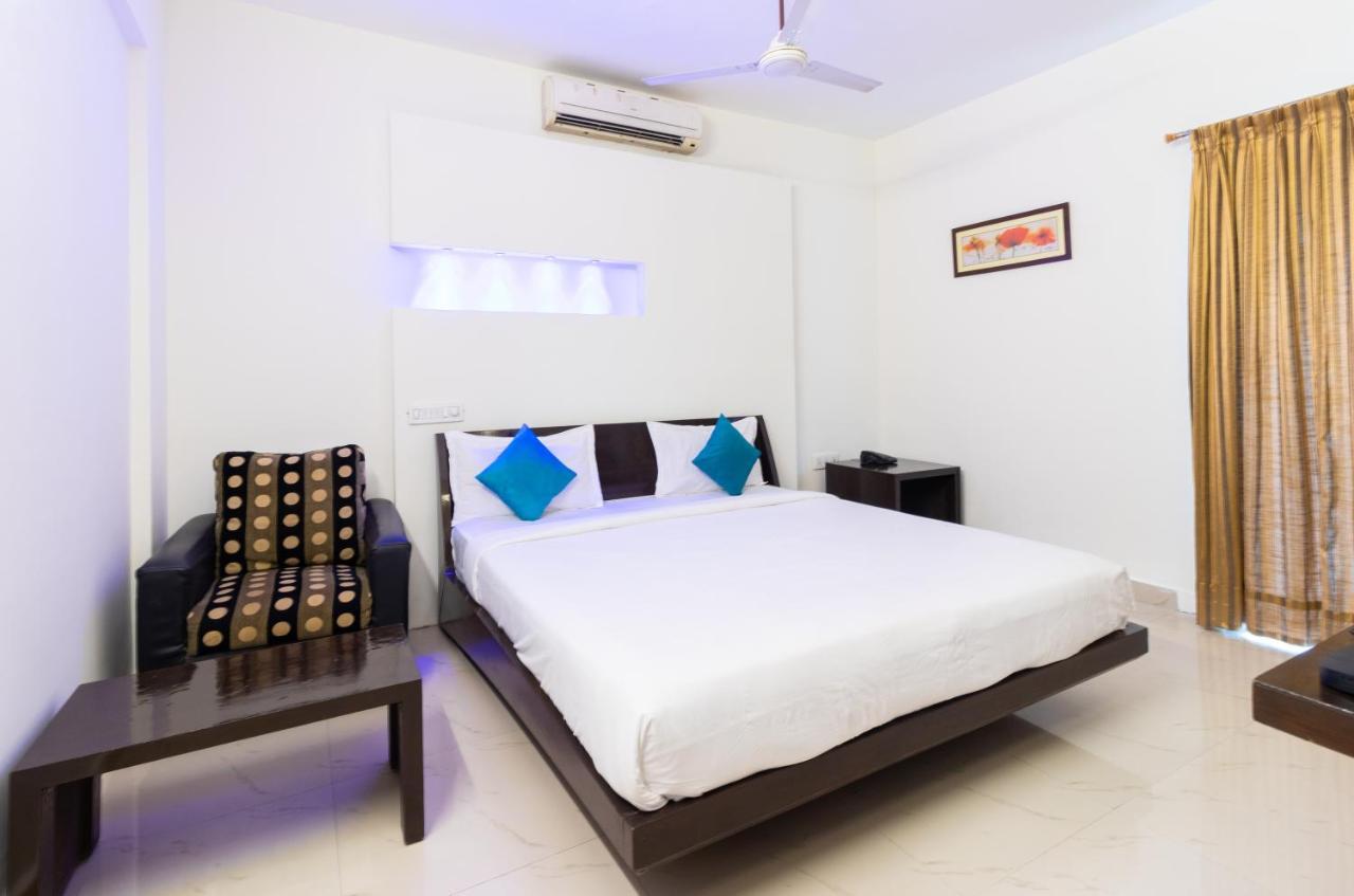 Sanctum Suites Domlur بنغالور الغرفة الصورة
